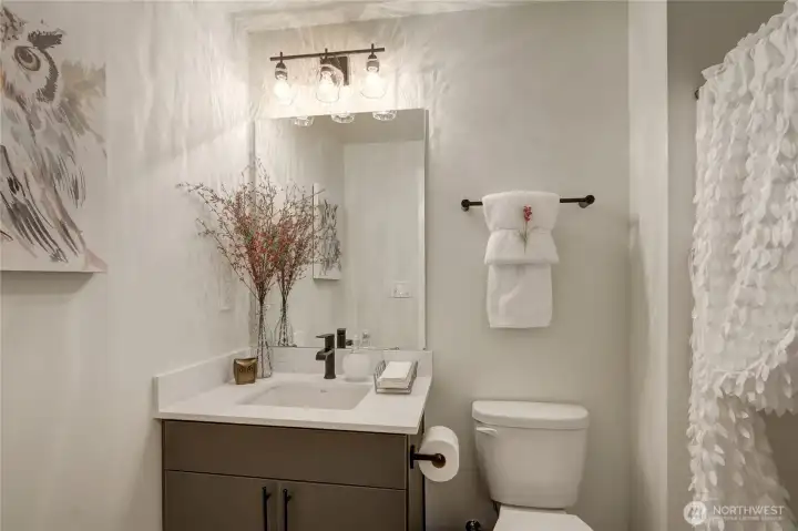 Lower level 3/4 bath.