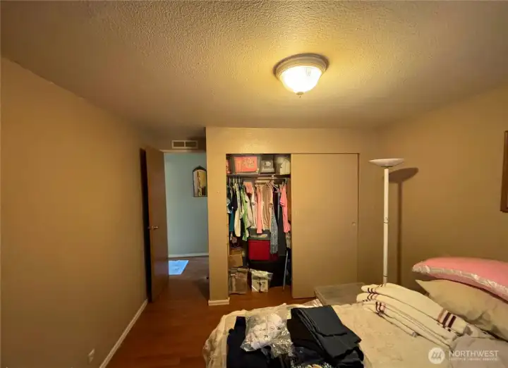Guest bedroom Guest bedroom
