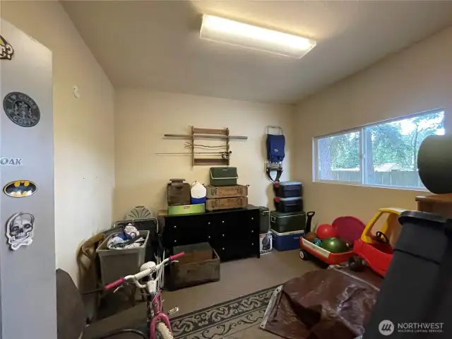 Garage Extra Office/Den