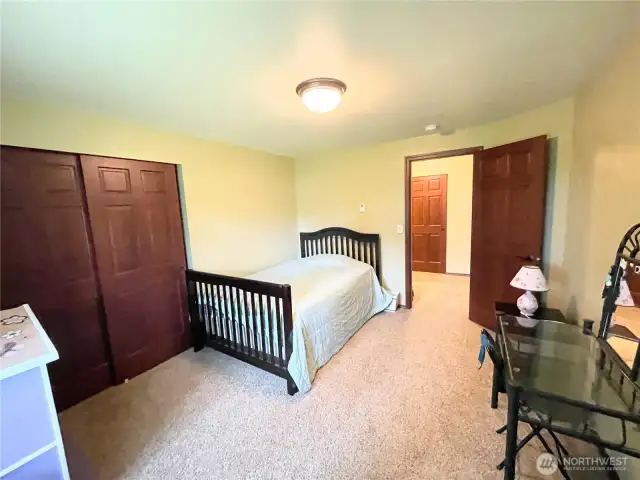 2nd Bedroom