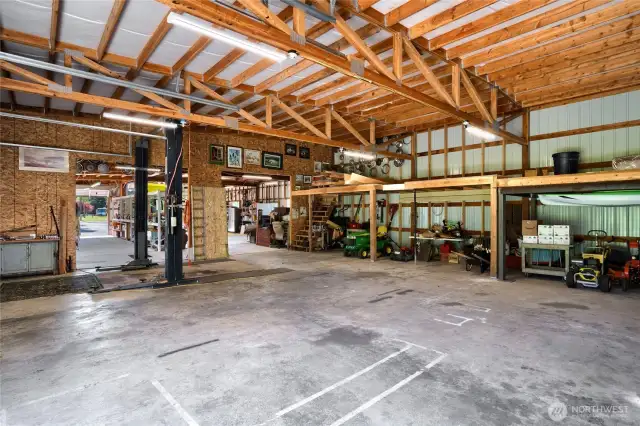 Endless covered storage