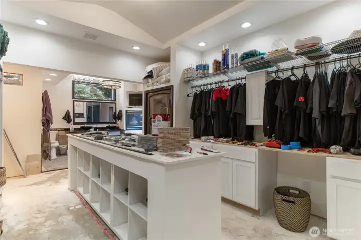 Primary Bedroom Walk-in closet