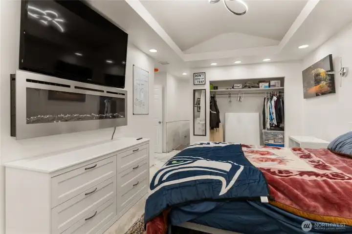 Bedroom & Bathroom 1