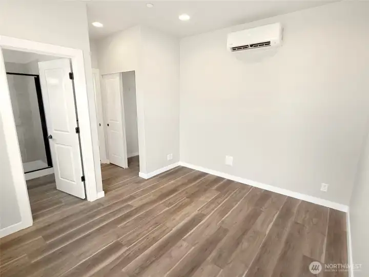 Casita Bedroom. Images of previously completed home.