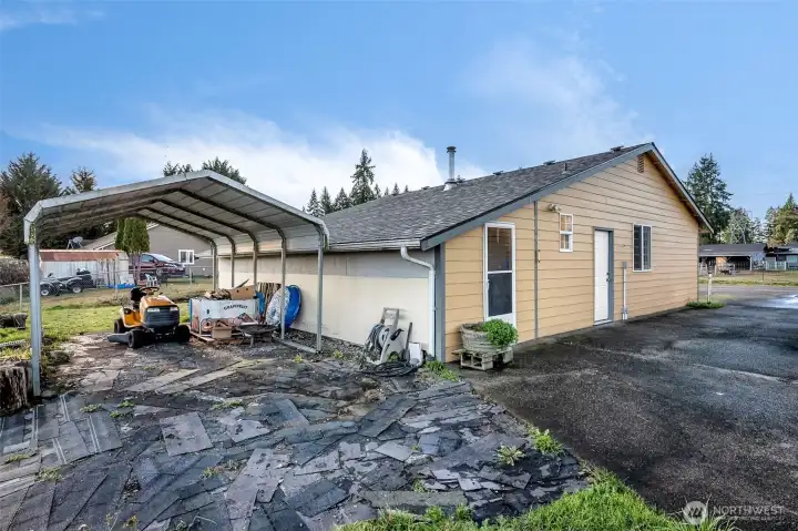 Detached garage comes with an enclosed garden craft area. Roof on the garage in only a couple of years old.