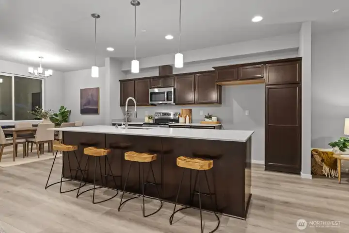 Photographs are for illustrative purposes only. Features, finishes, interior/exterior colors, landscaping and floorplan shown may vary from actual homes built.