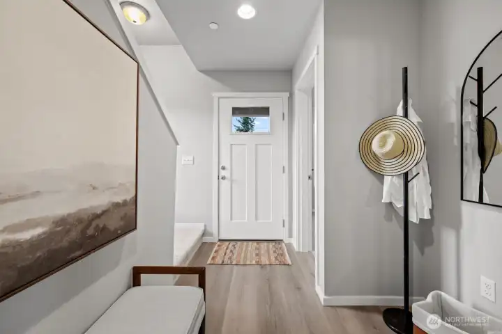 Photographs are for illustrative purposes only. Features, finishes, interior/exterior colors, landscaping and floorplan shown may vary from actual homes built.