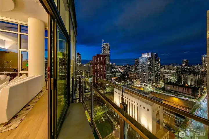 small balcony to add color in the spring with potted garden