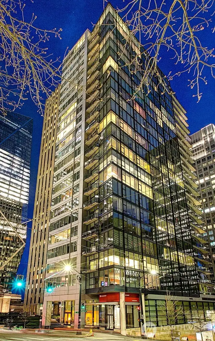 24 story LEED Gold Steel and concrete 24 story LEED Gold Steel and concrete