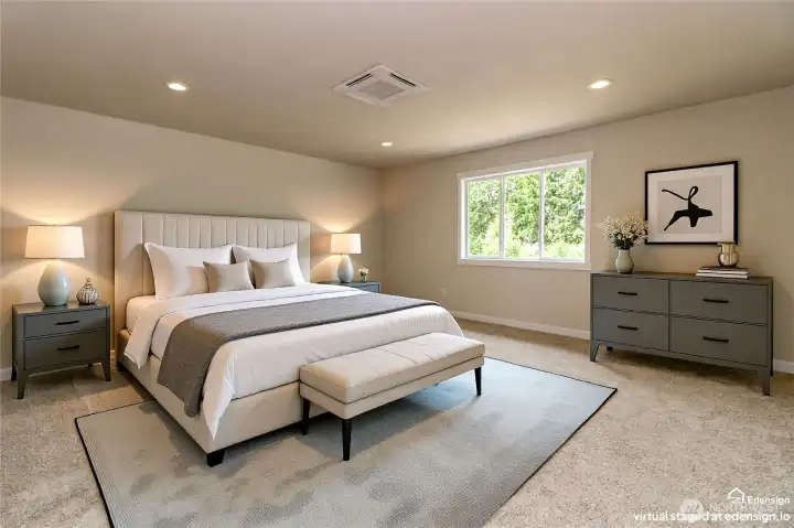 Huge primary suite with in ceiling HVAC with air conditioner Huge primary suite with in ceiling HVAC with air conditioner