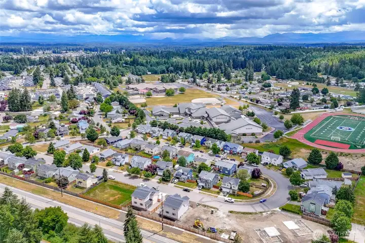 Walking distance to Mill Pond Elementary School Walking distance to Mill Pond Elementary School