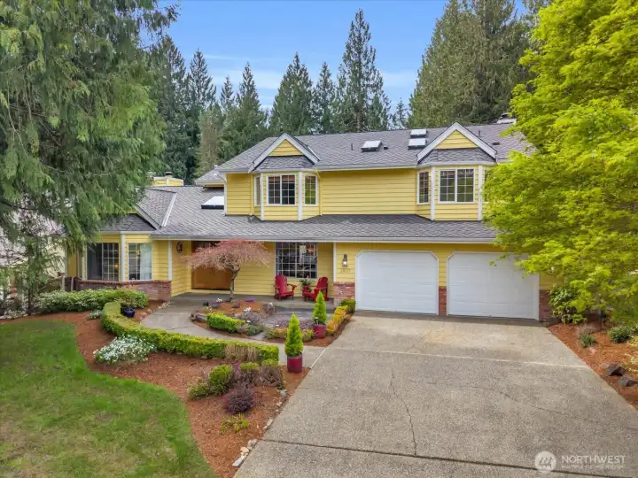 Meticulously maintained in sought Heritage Hills home.