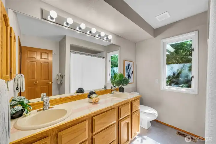 Guest bath.