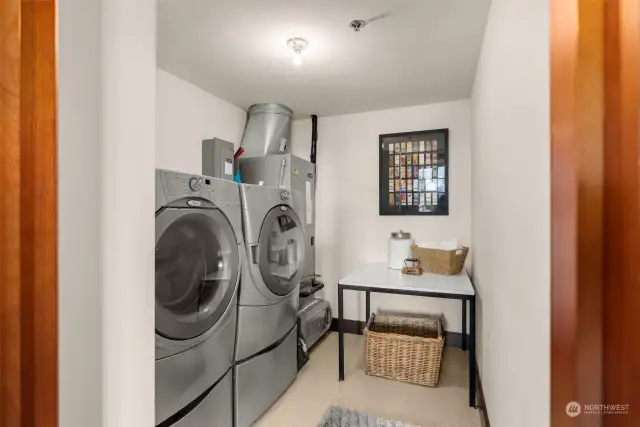 Full size Laundry Room