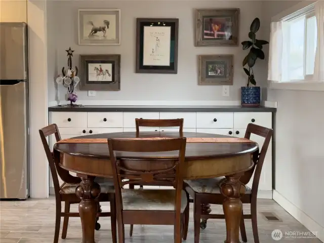 Dining room.