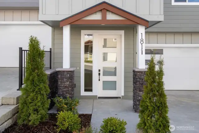 Photographs are for illustrative purposes only. Features, finishes, interior/exterior colors, landscaping and floorplan shown may vary from actual homes built.