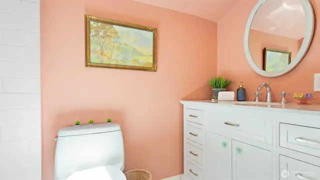 Ensuite bath off the primary bedroom
