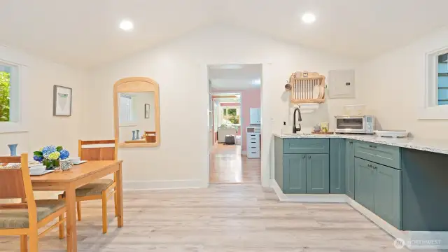 Kitchenette/dining space with private entrance