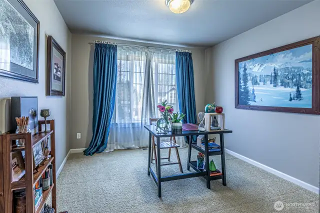 Upstairs Bedroom #4