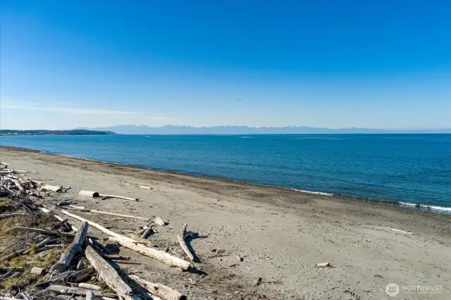 4689 Surfcrest Dr Beach...beautiful beach and views...