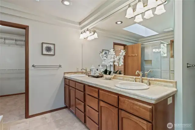 Nicely updated ensuite.