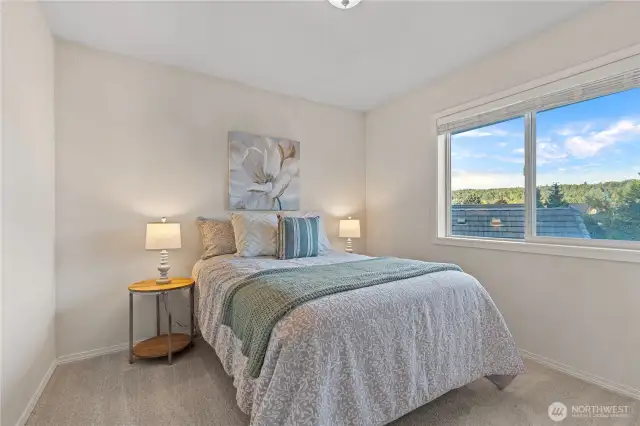 Guest bedroom