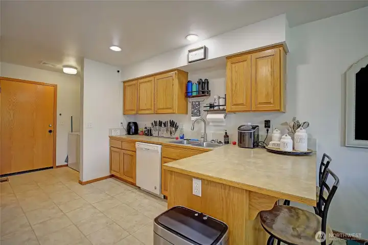 26123 - Large open concept kitchen