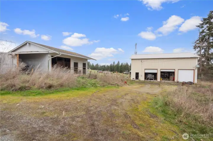 Barn built in 1995. Fits 2 Horses or plenty of goats! / 30x24 Shop built in 2020. This Shop is a Gem!