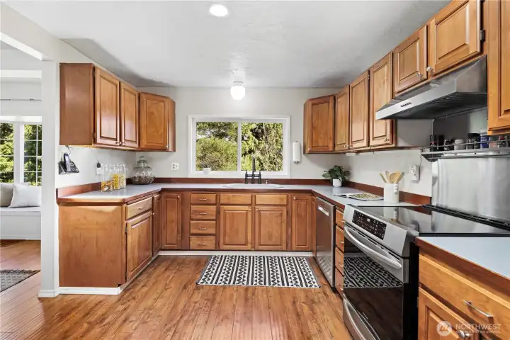 So much space in this kitchen to cook and entertain
