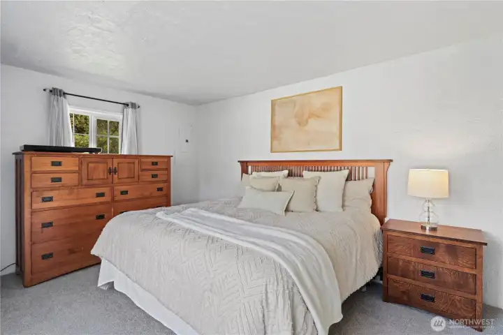 Primary bedroom on main