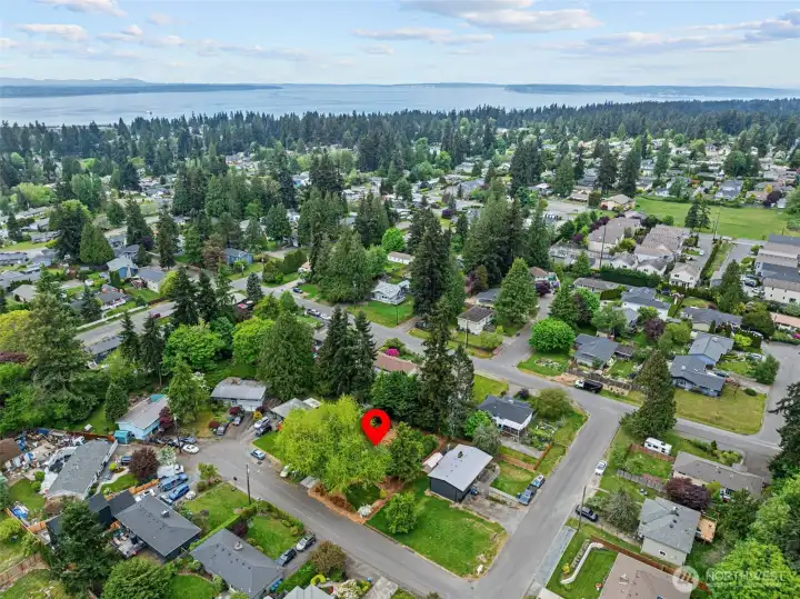 On location shot. Just a few minutes from downtown Edmonds and the waterfront.