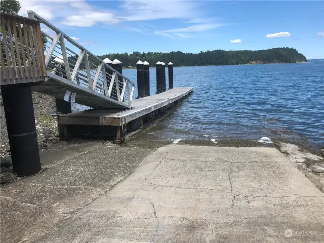 Community boat launch