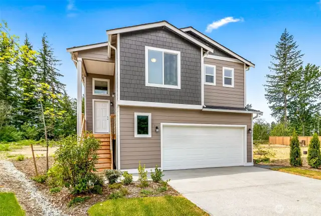 Photographs are for illustrative purposes only. Features, finishes, interior/exterior colors, landscaping and floorplan shown may vary from actual homes built.