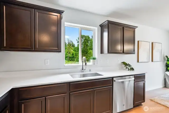 Photographs are for illustrative purposes only. Features, finishes, interior/exterior colors, landscaping and floorplan shown may vary from actual homes built.