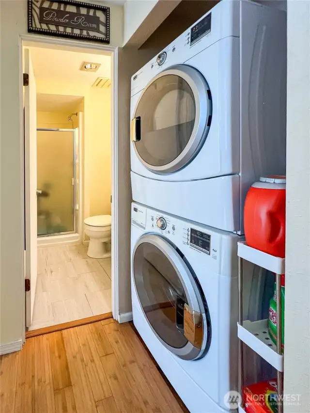 In unit washer and dryer.