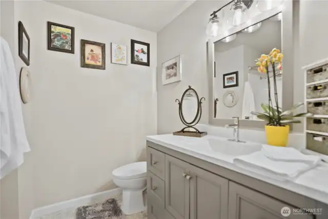 Full guest bath