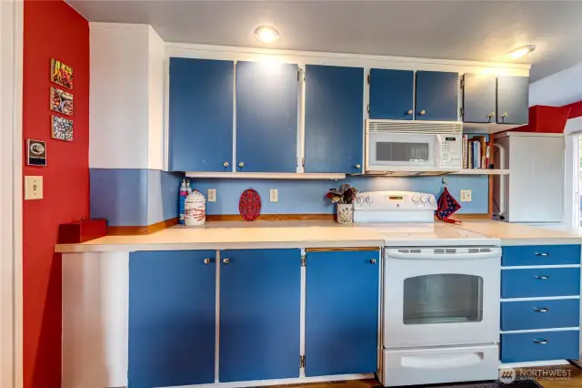Main Floor Unit (B)
