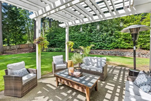 Outdoor pergola