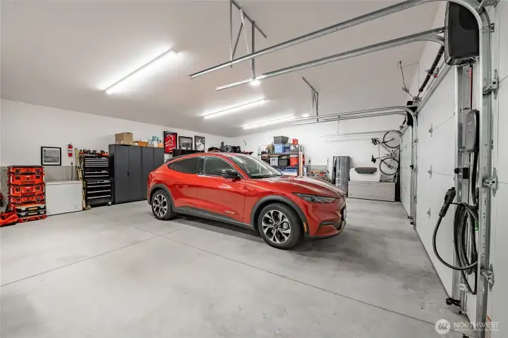 Oversized 3 car garage