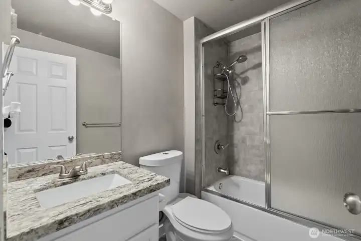 Upstairs Hall Full Bath