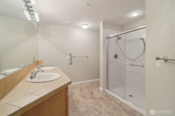 Primary bath with stand-in shower