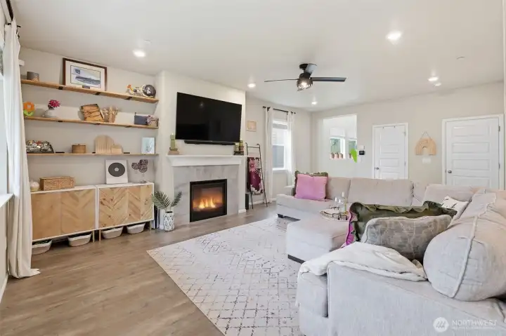 Gas fireplace for setting the ambiance and taking off the evening chill.