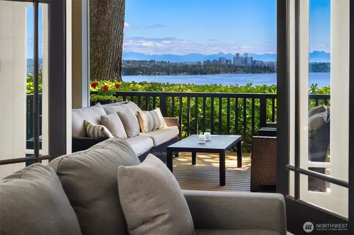 Welcome to 618 37th Avenue. A Seattle home like no other. Welcome to 618 37th Avenue. A Seattle home like no other.