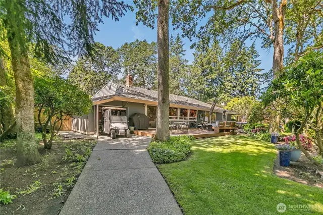 Backyard with golf cart garage.  Drive onto course or dinner at Adriatic at Oakbrook! So many possibilities for fun!