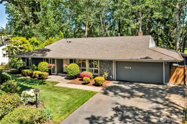 Thanks for touring!  Only one step to updated rambler!  Unique setting with full golf course access from the backyard, yet private.