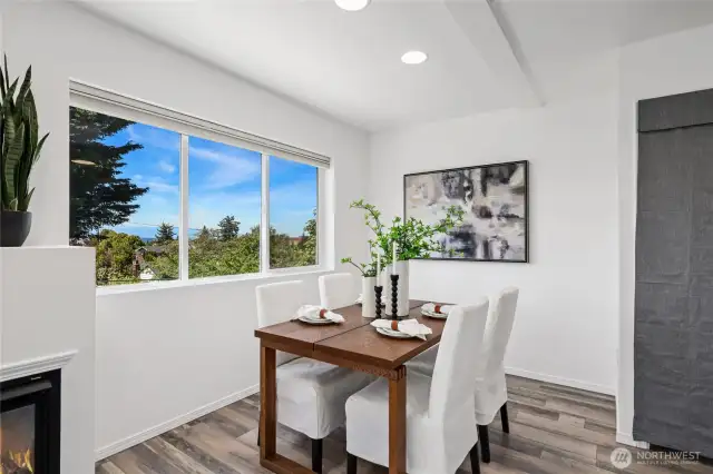 Dinning gas fireplace