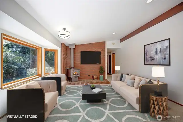Framed by oversized picture windows and perfectly placed sightlines, the natural world becomes part of your living space.