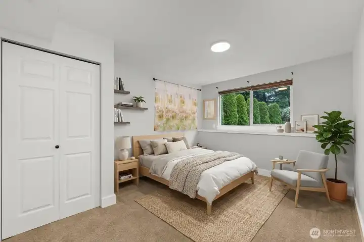 Lower-level 2nd primary bedroom is vitually staged.