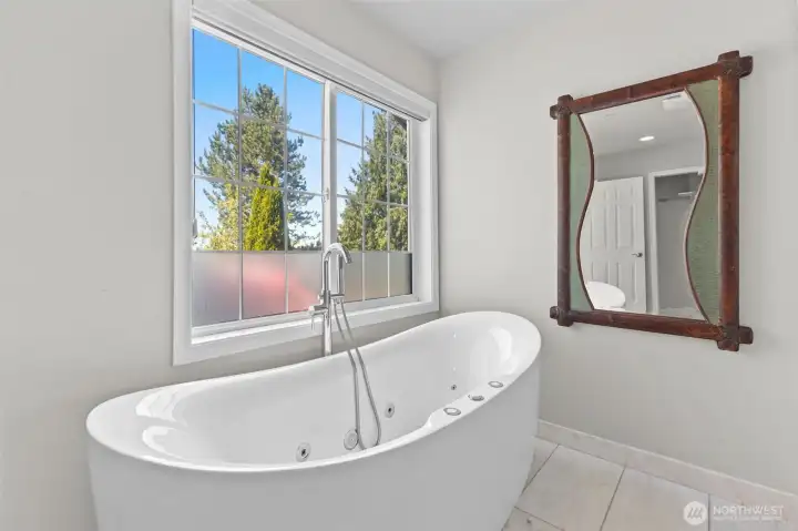 NEW Jetted soaking tub in primary bath with great views including sunsets