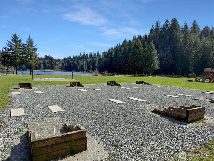 horseshoes
